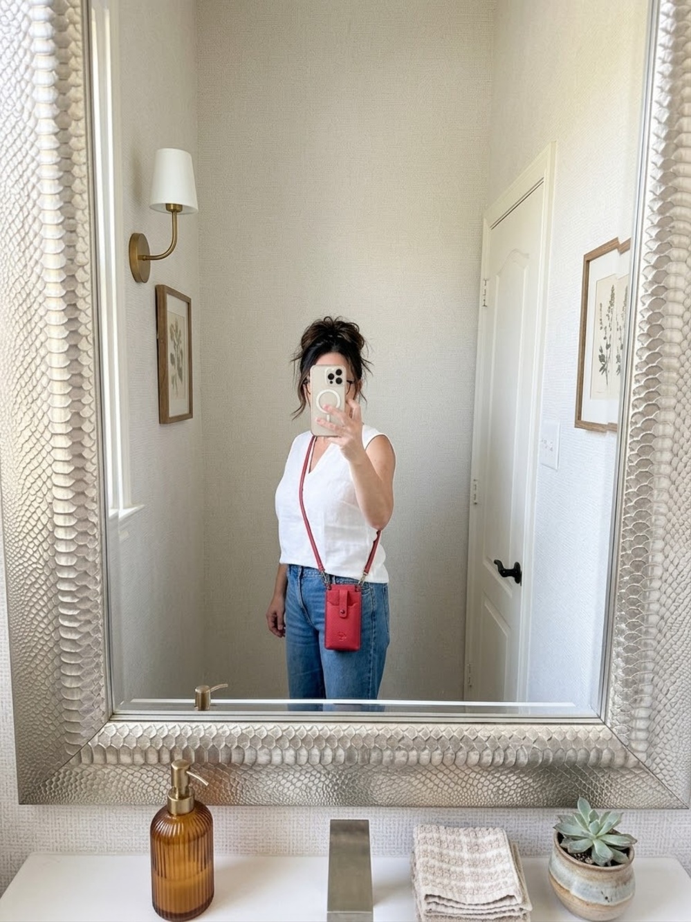 NWT Patricia Nash Farleigh Phone Crossbody Wallet  in Passion